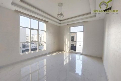Villa de 5 chambres à Al Yasmeen, UAE No. 22826 10