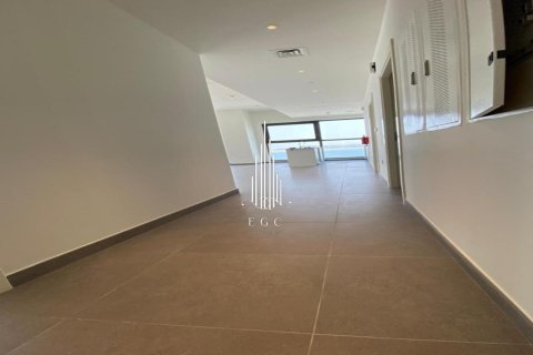 Apartment de 3 dormitorios en Makers District, UAE No. 49679 8