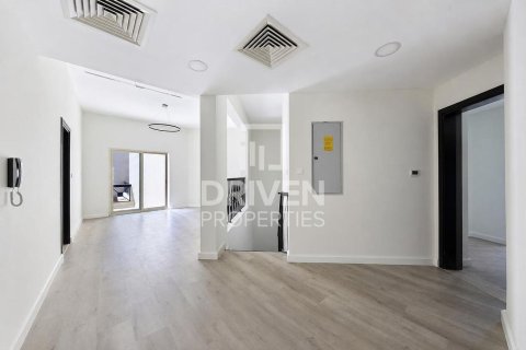4 bedrooms Villa in Al Barsha 1, UAE No. 212856 4