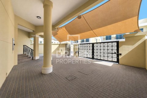 4 bedrooms Villa in Al Barsha 1, UAE No. 212856 28