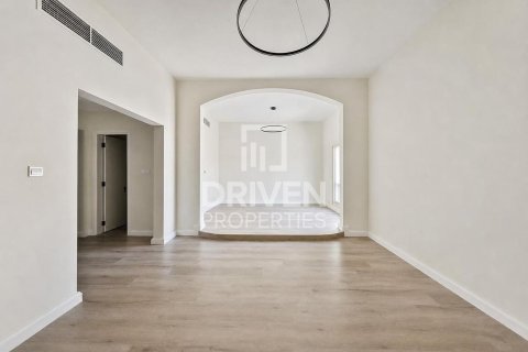 4 bedrooms Villa in Al Barsha 1, UAE No. 212856 11