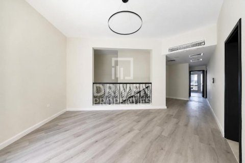 4 bedrooms Villa in Al Barsha 1, UAE No. 212856 5