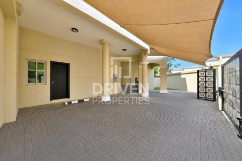 4 bedrooms Villa in Al Barsha 1, UAE No. 212856 29