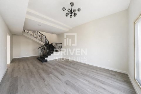 4 bedrooms Villa in Al Barsha 1, UAE No. 212856
