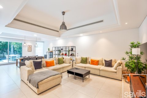 Таунхаус с 4 спальнями в Victory Heights, ОАЭ №205982 3
