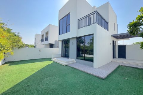 Townhouse de 4 dormitorios en Maple 3, UAE No. 197472