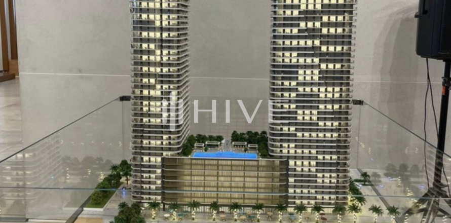 4 bedrooms Apartment in EMAAR Beachfront, UAE No. 9358