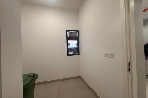 Townhouse de 3 dormitorios en Tilal City, UAE No. 215375 9