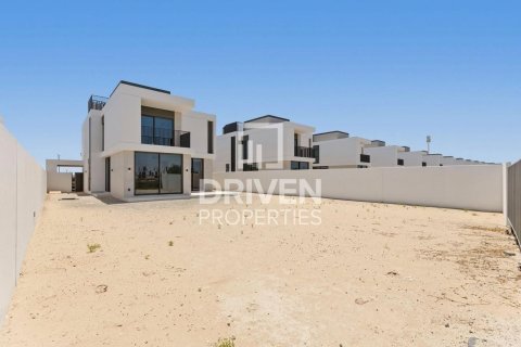 4 bedrooms Villa in EMAAR South, UAE No. 212478 23