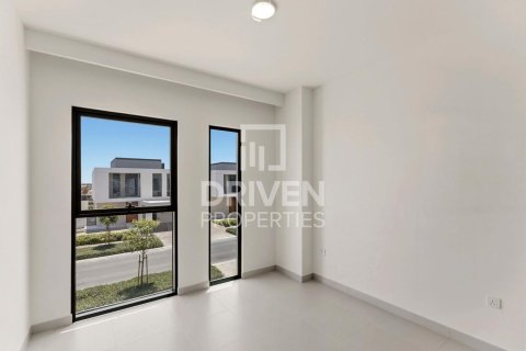 4 bedrooms Villa in EMAAR South, UAE No. 212478 8