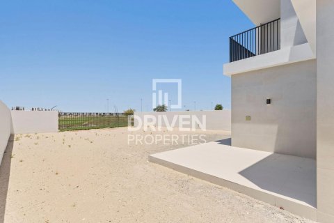 4 bedrooms Villa in EMAAR South, UAE No. 212478 22