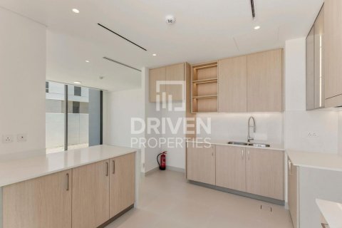 4 bedrooms Villa in EMAAR South, UAE No. 212478 17