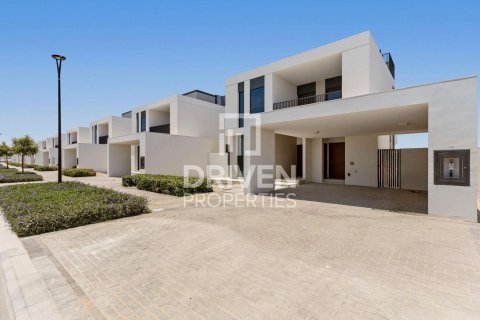 4 bedrooms Villa in EMAAR South, UAE No. 212478 29