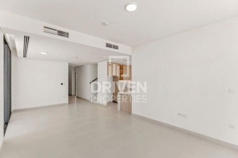 4 bedrooms Villa in EMAAR South, UAE No. 212478