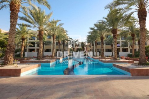 1005.68m² Building in Dubai Investment Park, UAE No. 218372 4