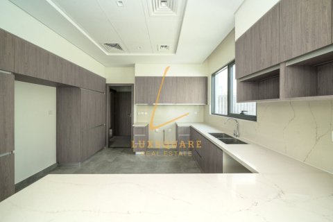 Villa de 4 dormitorios en Murooj Al Furjan, UAE No. 224340 9