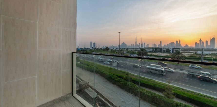 Квартира с 2 спальнями в Dubai Healthcare City, ОАЭ №3934