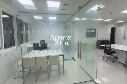 Office de 100m² en Jumeirah Lake Towers, UAE No. 222042 5