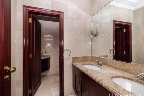 6 bedrooms Villa in Emirates Hills, UAE No. 14807 14