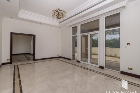 6 bedrooms Villa in Emirates Hills, UAE No. 14807 9
