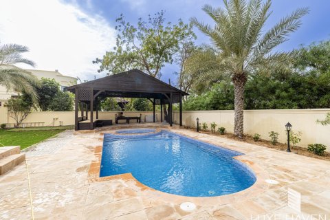 6 bedrooms Villa in Emirates Hills, UAE No. 14807 27