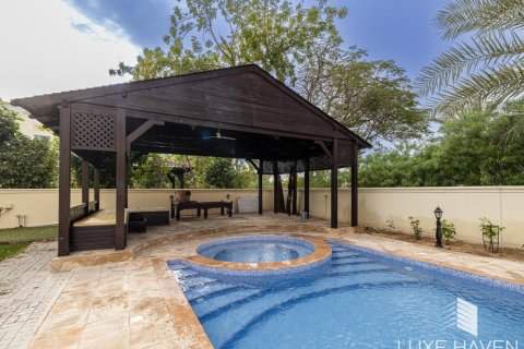 6 bedrooms Villa in Emirates Hills, UAE No. 14807 28