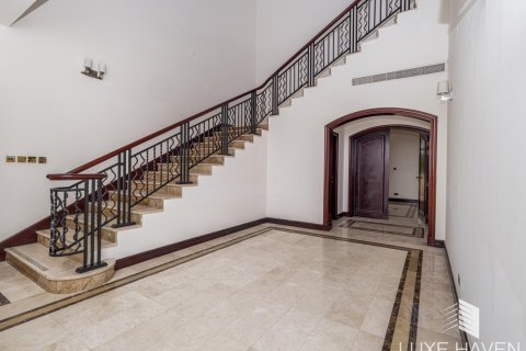 6 bedrooms Villa in Emirates Hills, UAE No. 14807 12