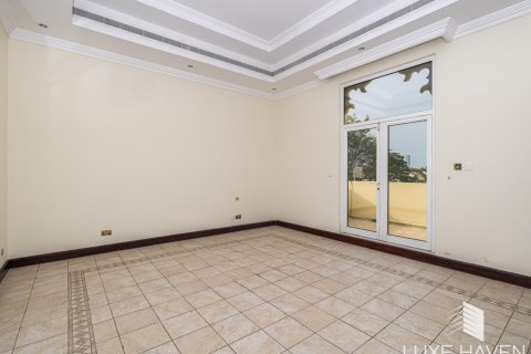 6 bedrooms Villa in Emirates Hills, UAE No. 14807 20