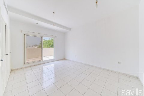 Villa de 4 dormitorios en Umm Suqeim, UAE No. 220452 9