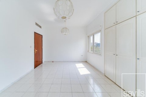Villa de 4 dormitorios en Umm Suqeim, UAE No. 220452 6