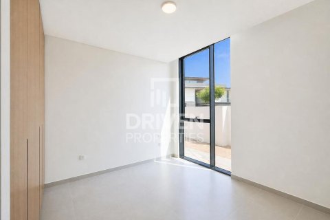 Villa de 5 dormitorios en The Valley, UAE No. 218506 8