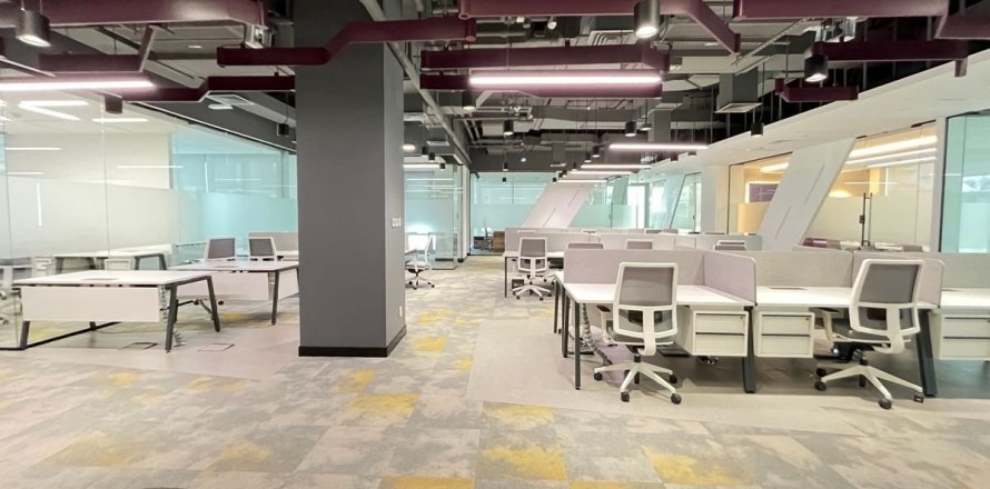 413.9m² Office in Umm Ramool, UAE No. 205586