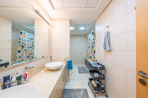 2 bedrooms Apartment in Shoreline Apartments, UAE No. 7841 6