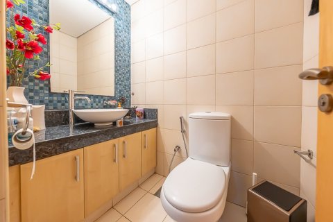 2 bedrooms Apartment in Shoreline Apartments, UAE No. 7841 5