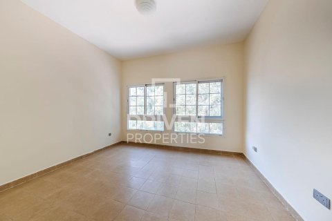 Вилла с 2 спальнями в Jumeirah Village Triangle, ОАЭ №218552 5