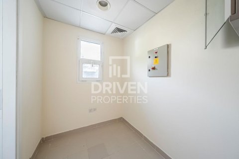 Вилла с 2 спальнями в Jumeirah Village Triangle, ОАЭ №218552 13