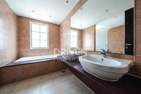 Вилла с 2 спальнями в Jumeirah Village Triangle, ОАЭ №218552 10