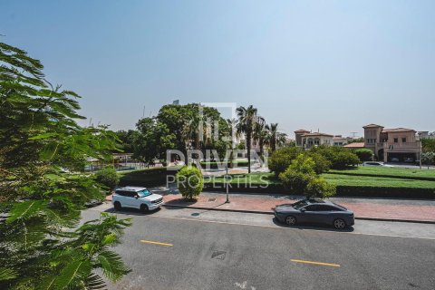 Вилла с 2 спальнями в Jumeirah Village Triangle, ОАЭ №218552 18
