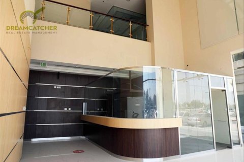 699.9m² Commercial property in Cornich Ras Al Khaima, UAE No. 75256 3