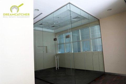 699.9m² Commercial property in Cornich Ras Al Khaima, UAE No. 75256 10