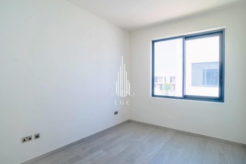 Townhouse de 2 dormitorios en  Yas Island, UAE No. 36585 21