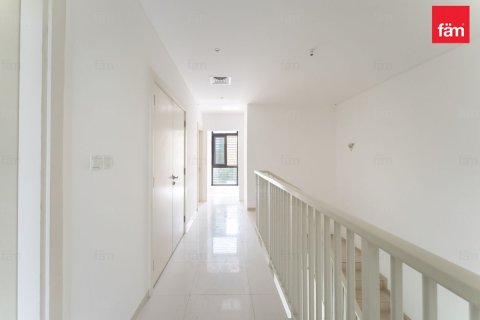4 bedrooms Villa in Dubai, UAE No. 167512 3