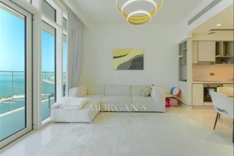 Apartment de 2 dormitorios en EMAAR Beachfront, UAE No. 38131 13