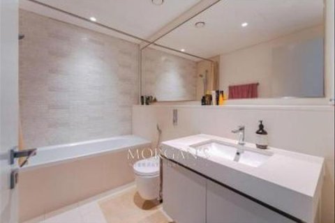 Apartment de 2 dormitorios en EMAAR Beachfront, UAE No. 38131 29