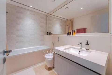 Apartment de 2 dormitorios en EMAAR Beachfront, UAE No. 38131 19