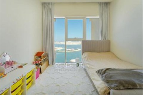 Apartment de 2 dormitorios en EMAAR Beachfront, UAE No. 38131 18