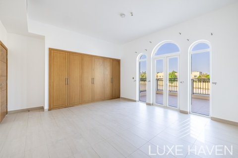 Villa de 4 chambres à Legacy Nova Villas, UAE No. 14020 13