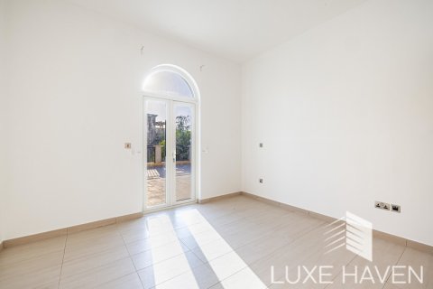Villa de 4 chambres à Legacy Nova Villas, UAE No. 14020 11