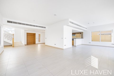 Villa de 4 chambres à Legacy Nova Villas, UAE No. 14020 5