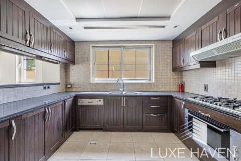 3 غرف نوم فيلا في Legacy, الإمارات العربية المتحدة رقم 10411 11